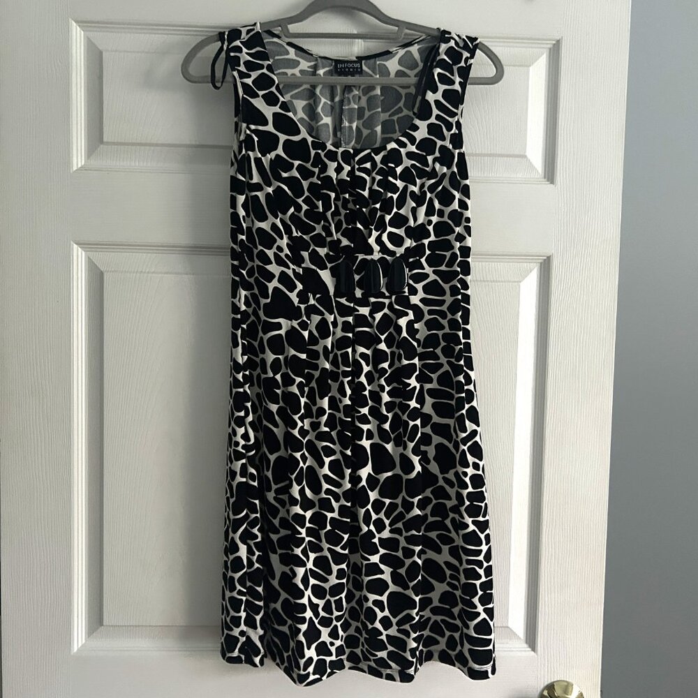 Ladies Enfocus Black And White Dress Size 10
